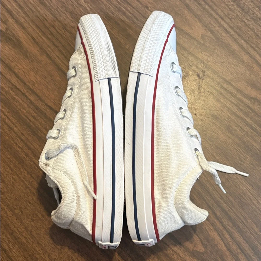Converse White Low Top Youth Size 4 All Star Chuck Taylor Sneakers Shoes Unisex